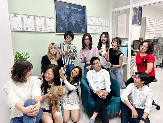 Hungkuang Jewelry's short-term goal is to become one of the top 100 happy companies in Taiwan.